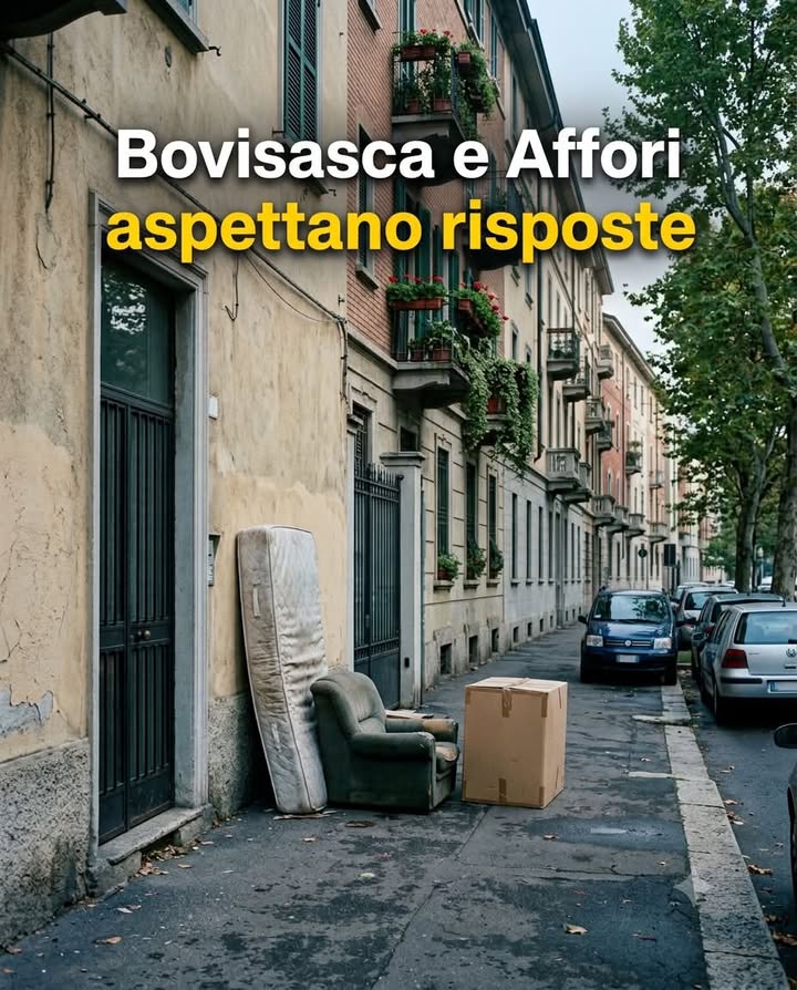Elettrodomestici abbandonati su un marciapiede